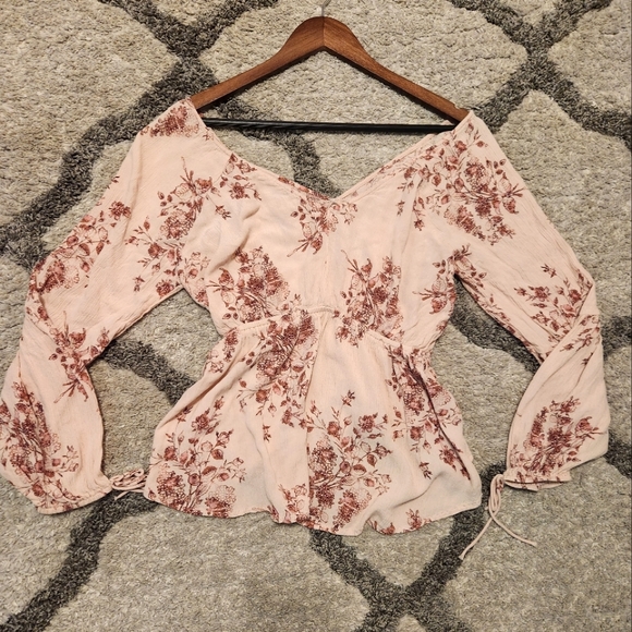 American rag pink floral lomg sleeve blouse - Picture 5 of 5